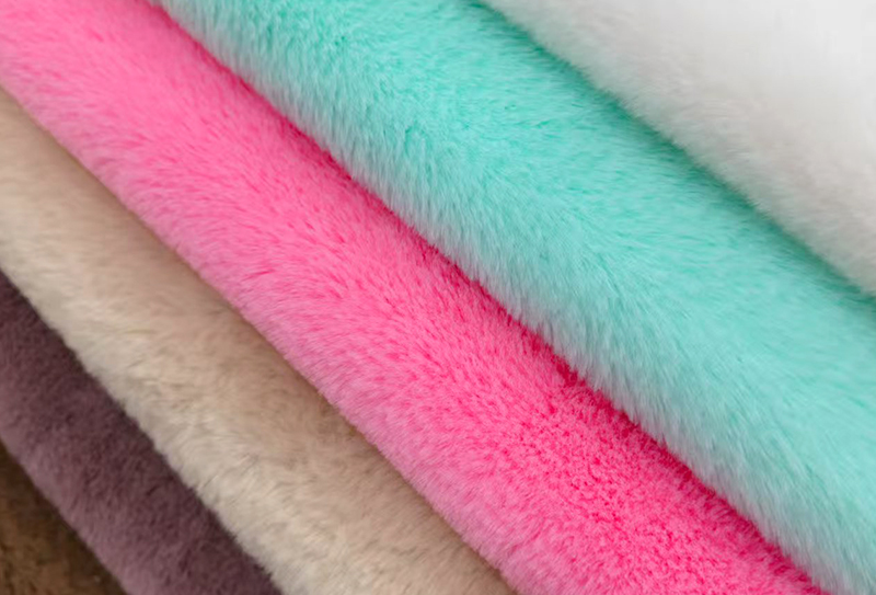 480mg*160cm Fabraic fionnaidh coinín plush