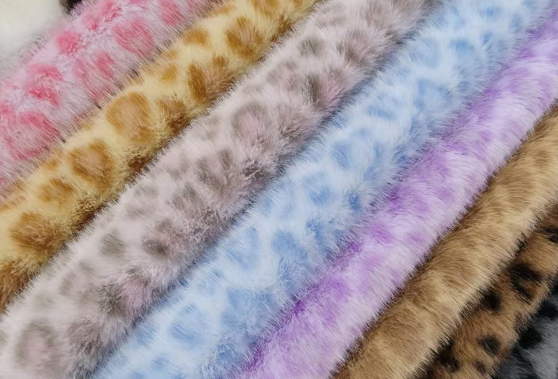 700mg * 170cm Fabraic plush liopard cló mionc órga beag oiriúnach do mhálaí / éadaí
